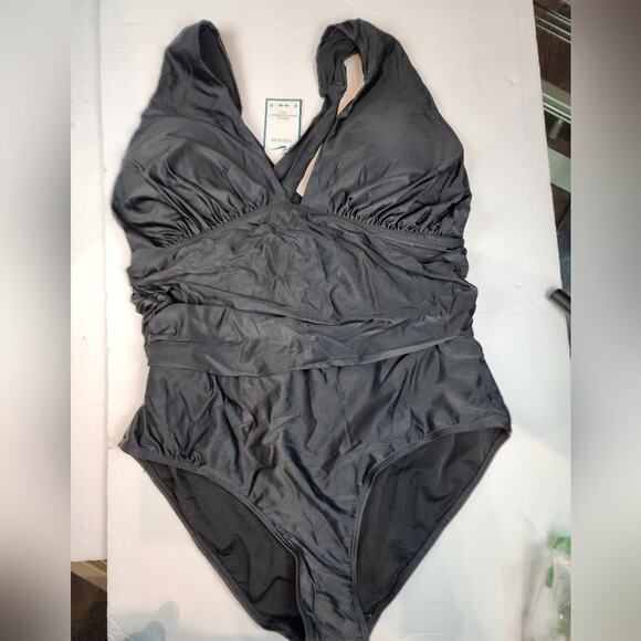 New Black One Piece Swimsuit Sexy Bathing Suit Peek A Boo Size XL - Picture 12 of 16